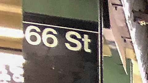 Una mujer perdió las piernas después de que su novio la empujó a las vías del metro de Nueva York