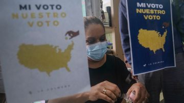 Las votantes latinas están desmotivadas rumbo a la elección de noviembre.
