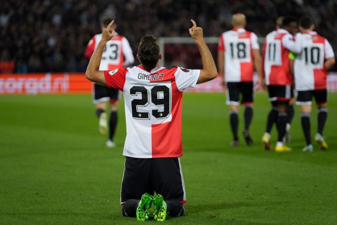 En apenas su segunda temporada con el Feyenoord, Santiago Giménez se ha convertido en una de las grandes figuras del cuadro de Rotterdam.