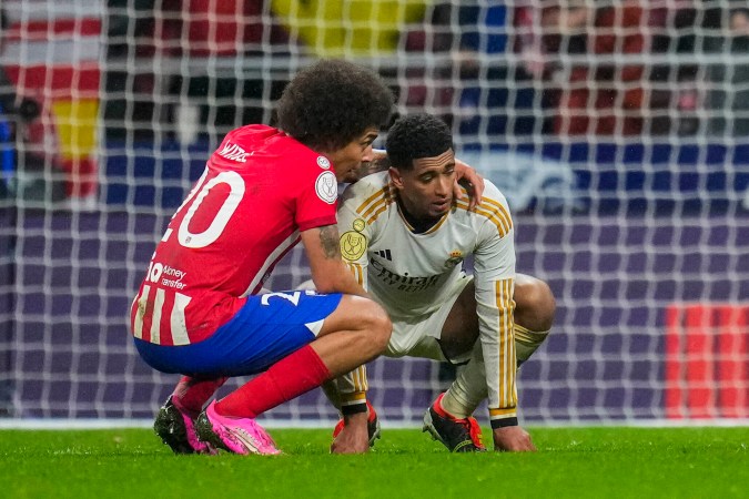 El mediocampista inglés Jude Bellingham durante el partido de vuelta de los cuartos de final de la Copa del Rey en donde el Real Madrid quedó eliminado a manos del Atlético de Madrid.