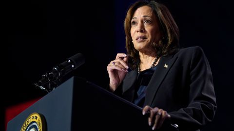 La vicepresidente Kamala Harris aboga porque la marihuana sea desclasificada como una droga equivalente a la heroína.