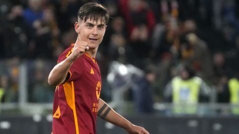 Roma's Paulo Dybala celebrates after scoring his side's third goal during the Italian Series A soccer match between Roma and Torino at Rome's Olympic stadium, Italy, Monday, Feb. 26, 2024. (AP Photo/Gregorio Borgia)