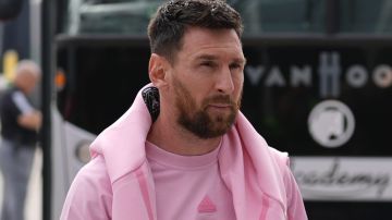 Inter Miami forward Lionel Messi (10) arrives for an MLS soccer match against Orlando City, Saturday, March 2, 2024, in Fort Lauderdale, Fla. (AP Photo/Rebecca Blackwell)