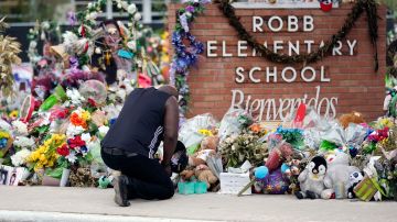 Renuncia el jefe de policía de Uvalde tras publicación de informe sobre el tiroteo en la primaria Robb