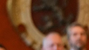 Bill Clinton es condecorado en Praga por sus “méritos en el desarrollo democrático” de Europa Central y del Este