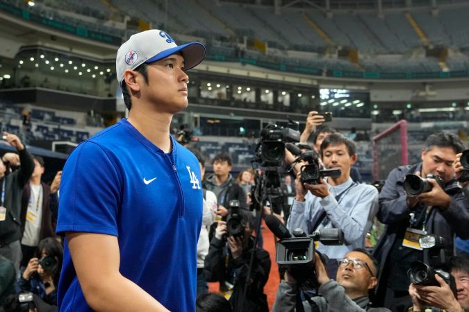 Shohei Ohtani ha acaparado toda la atención de los medios a su llegada a Seúl, tal y como ocurrió con su incorporación al Spring Training con los Dodgers.