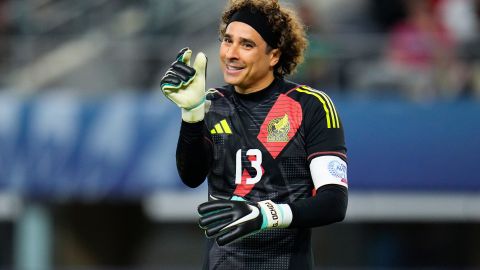 El guardameta mexicano Guillermo "Memo" Ochoa ha ido perdiendo protagonismo en el Salernitana en la presente temporada de la Seria A.