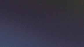 Carlos Sainz es felicitado por Lando Norris luego de obtener un memorable triunfo en el Gran Premio de Australia.