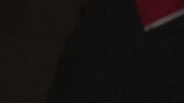 Dani Alves salió caminando del Centro penitenciario Brians 2 acompañado de su abogada.