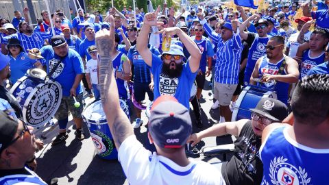 Carson, California, Estados Unidos de Norteamérica, 26 de junio de 2022. Afición, durante el partido del Campeón de Campeones 2022 de la Liga BBVA MX, entre los Rojinegros del Atlas y la Máquina Celeste del Cruz Azul, celebrado en el Dignity Health Sports Park. Foto: Imago7/ Rafael Vadillo