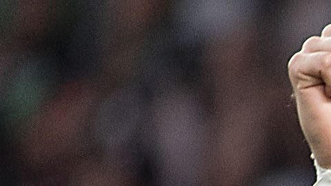 Jugadores de México celebran un gol.