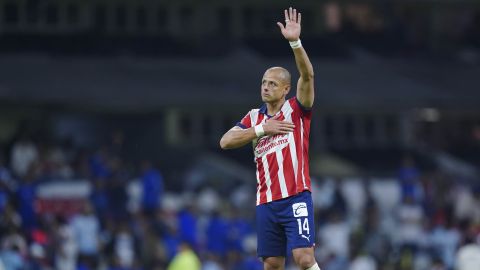 Javier Hernández en la última derrota de las Chivas de Guadalajara.