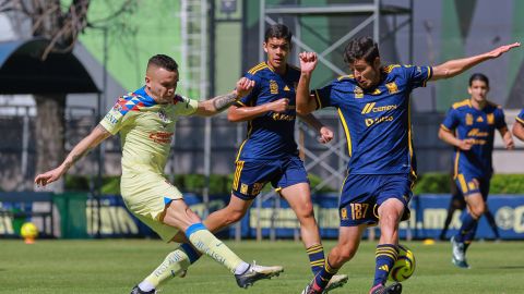 Ciudad de México a 9 de Marzo de 2024. Jonathan Rodríguez y , durante el partido correspondiente a la jornada 11 del torneo Clausura 2024 de la Liga BBVA MX categoría Sub 23 varonil, entre las Águilas del América y los Tigres de la U.A.N.L., realizado en las Instalaciones Club América Coapa. Foto: Imago7/Manlio Contreras