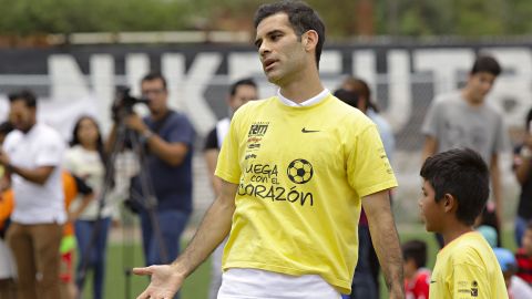 Rafa Márquez dirige en las inferiores del FC Barcelona.