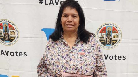 El mismo día que María Negrete se naturalizó estadounidense, pudo votar en las elecciones primarias. (Fotos María Negrete)