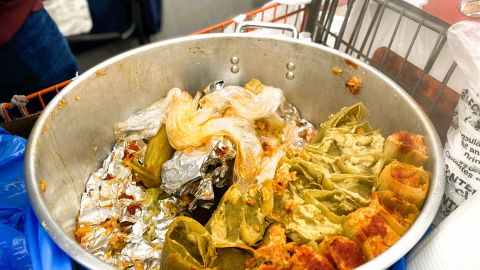 Los vendedores ambulantes de comida de Los Ángeles dan más al gobierno de lo que reciben.