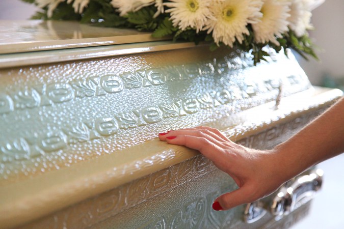 Soñar con tu propia muerte puede ser inquietante.