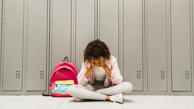 Reino Unido prohíbe las recetas de bloqueadores de la pubertad para niños