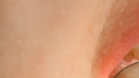 Investigaciones revelan una forma de evitar caries en los niños