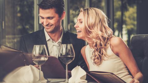 Los rasgos de nuestros signos zodiacales pueden influir en el estilo de citas románticas.