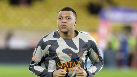 Monaco (Monaco), 01/03/2024.- Kylian Mbappe of Paris Saint Germain warms up ahead of the French Ligue 1 soccer match between AS Monaco and Paris Saint Germain, in Monaco, 01 March 2024. EFE/EPA/SEBASTIEN NOGIER