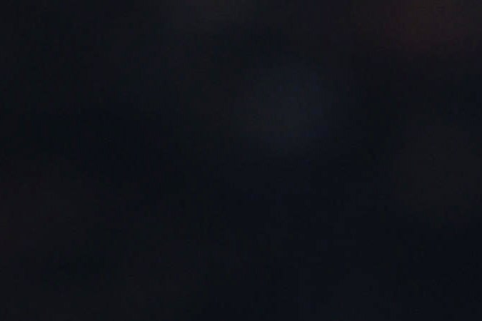 El defensor mexicano Johan Vásquez disputando un balón con el campeón del mundo con Argentina y capitán del Inter de Milán, Lautaro Martínez.