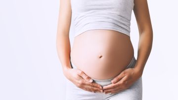 El embarazo tiene un efecto "extraño" en la edad biológica: qué debes saber