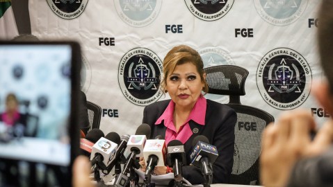 Autoridades investigan a dos oficiales de Migración en México por corrupción y trata en la frontera con EE.UU.