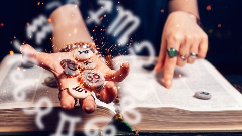 El horóscopo anticipa lo que le depara a los signos del zodiaco.