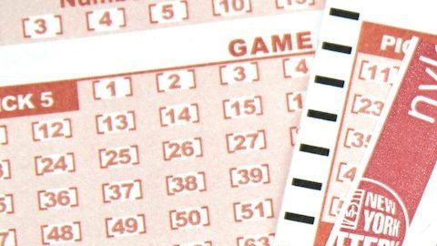 Boletos de lotería de Powerball en Nueva York.