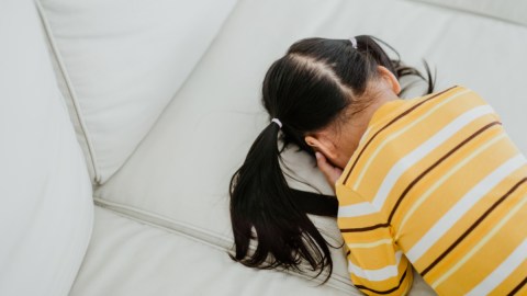 Estadounidenses luchan por encontrar medicamentos para el TDAH para sus hijos