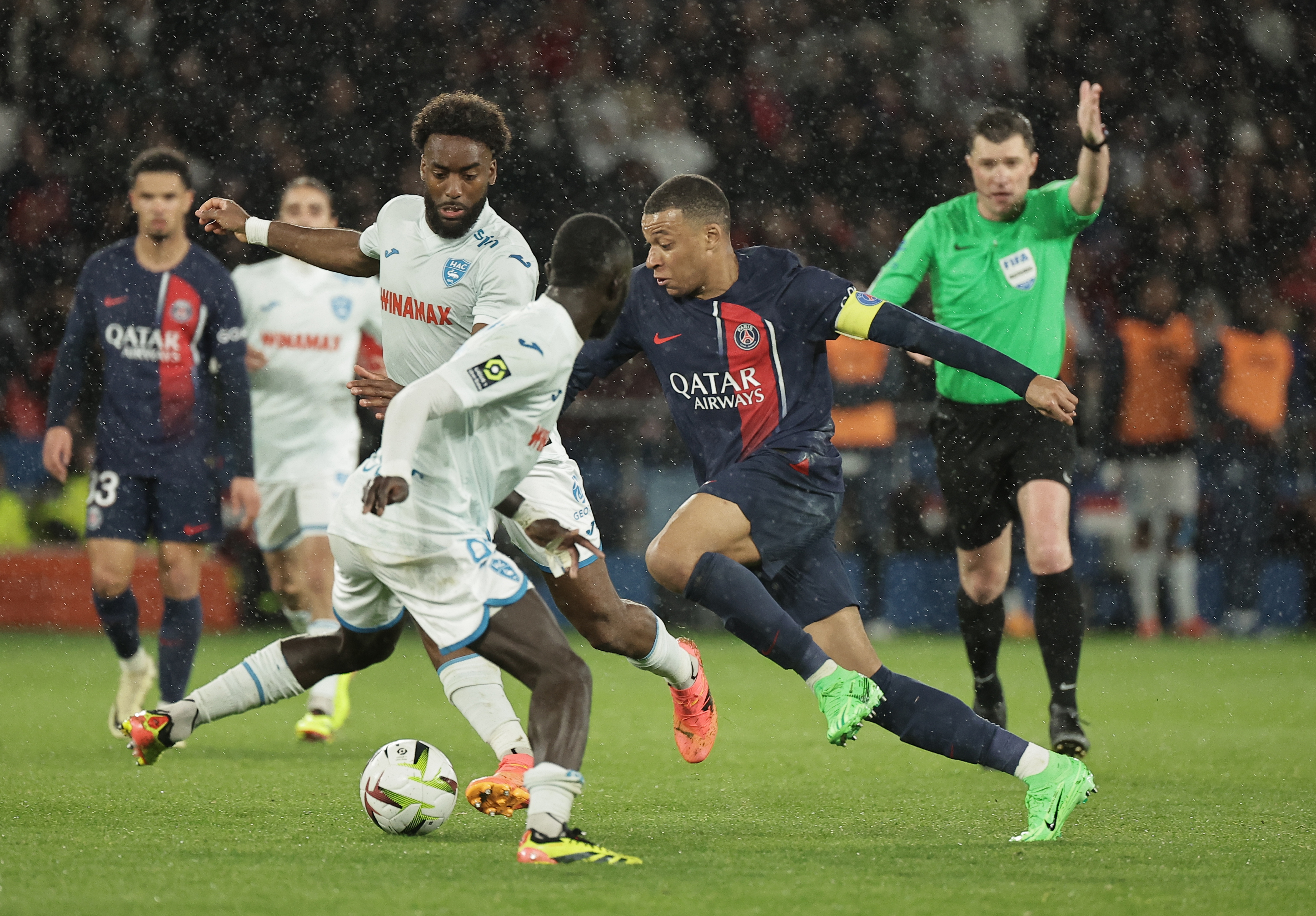 Después de que se hablara que Kylian Mbappé se marcharía del PSG al final de temporada, Luis Enrique lo ha relegado a un rol más de suplente para adecuar al equipo a su ausencia.