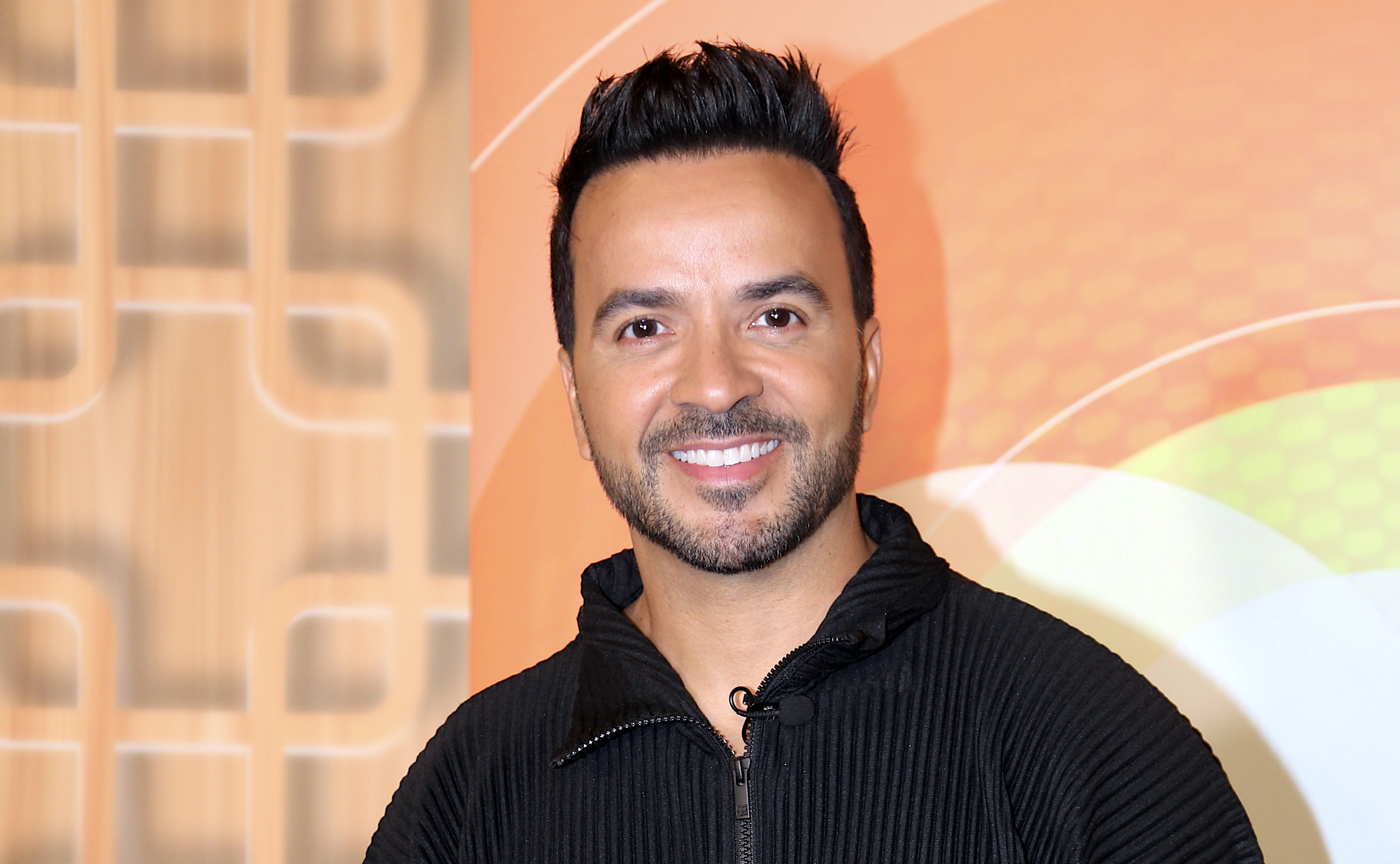 Luis Fonsi Canta 'Despacito' En Boda Del Hijo Del Hombre Más Rico De ...