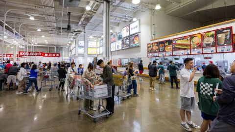 Interior de la tienda Costco en Taiwán