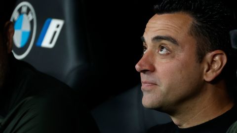El futuro de Xavi Hernández todavía no está definido y en el FC Barcelona todavía esperan poner sobre la mesa la posibilidad de su continuidad en el banquillo.