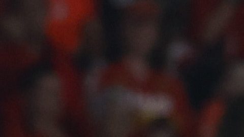 SEVILLA, 06/04/2024.- El técnico mexicano del Mallorca, Javier Aguirre, se dirige a su jugador, Dani Rodríguez, durante el encuentro correspondiente a la final de la Copa del Rey que Athletic Club y Real Mallorca disputan hoy sábado en el estadio La Cartuja, en Sevilla. EFE / Julio Muñoz.