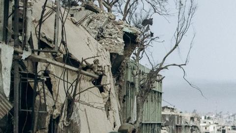 Ejército israelí retira mayoría de las tropas de sur de Gaza