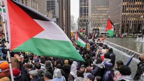 Protesta propalestina bloquea puente Golden Gate en EE.UU.