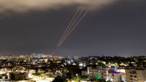 Israel recurrió a su potente sistema antimisiles para repeler el ataque.