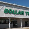 Entrada principal de la tienda Dollar Tree en Timonium, Maryland.