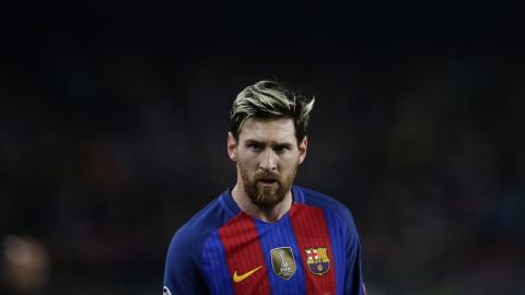 Barcelona's Lionel Messi looks on during the Champions League, Group C, soccer match between FC Barcelona and Borussia Moenchengladbach at the Camp Nou stadium in Barcelona, Spain, Tuesday Dec. 6, 2016. (AP Photo/Manu Fernandez)