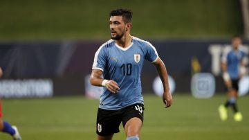 Uruguay's Giorgian De Arrascaeta runs during the first half of a friendly soccer match against the United States Tuesday, Sept. 10, 2019, in St. Louis. (AP Photo/Jeff Roberson)