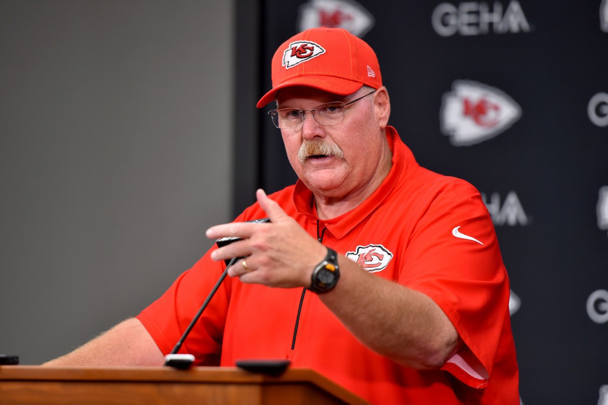 Andy Reid hizo historia al renovar con los Kansas City Chiefs por $100 ...