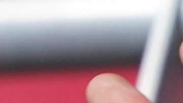 Pato O'Ward celebra su triunfo en la carrera de Iowa de 2022, su más reciente victoria. El piloto mexicano aspira a todo en la serie IndyCar.