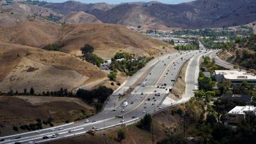 An overview of the Wallis Annenberg Wildlife Crossing, which will eventually be built over the 101 freeway, Tuesday, Sept. 20, 2022, in Agoura Hills, Calif. Construction has begun on what's billed as the world's largest wildlife crossing for mountain lions and other animals caught in Southern California's urban sprawl. (AP Photo/Marcio Jose Sanchez)