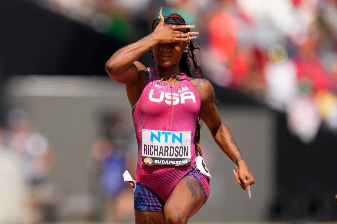 La velocista estadounidense, Sha'Carri Richardson, durante su participación en la cita de Budapest correspondiente al Campeonato Mundial de Atletismo que se disputó el pasado mes de agosto.