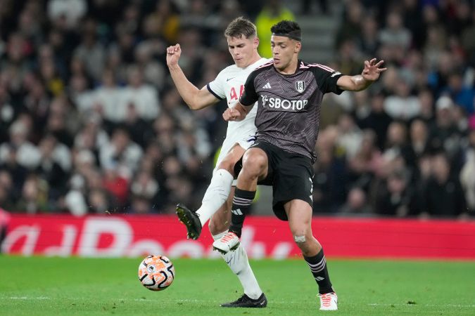 El mexicano Raúl Jiménez se ha perdido 10 partidos con el Fulham en el campeonato inglés al tener que lidiar con problemas físicos a lo largo de la temporada.