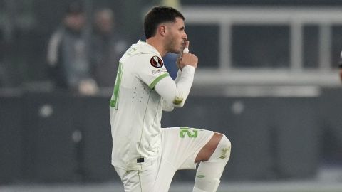 Santiago Giménez acumula 27 goles en la temporada.