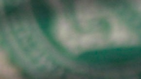 FBI revela que estadounidenses mayores de 60 años perdieron 3,400 millones de dólares por estafas en 2023