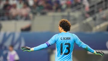 Mexico's Guillermo Ochoa looks on during a CONCACAF Nations League championship soccer match between Mexico and the United States, Sunday, March 24, 2024, in Arlington, Texas. The U.S. won 2-0. (AP Photo/Julio Cortez)